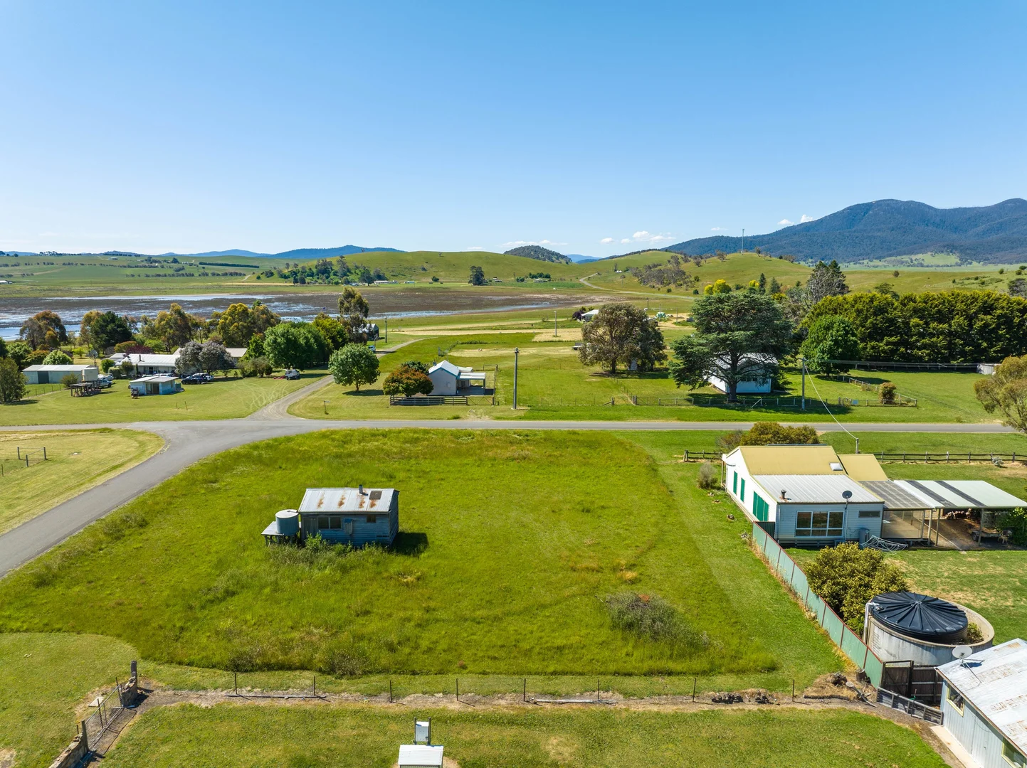 Additional image 4 of 30-32 Macfarlane Street, Benambra VIC 3900