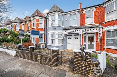 Kelvin Avenue, London N13