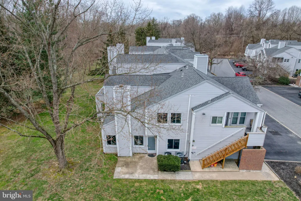 Additional image 2 of 2705 Creekside Drive, Newark, DE 19711