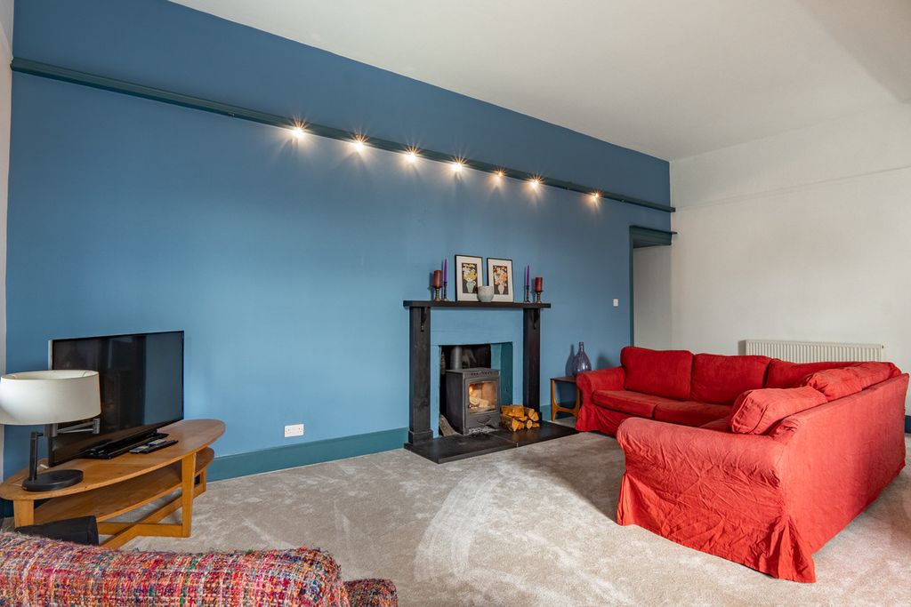 2 bed flat for saleNess Road, Fortrose IV10 photo 3