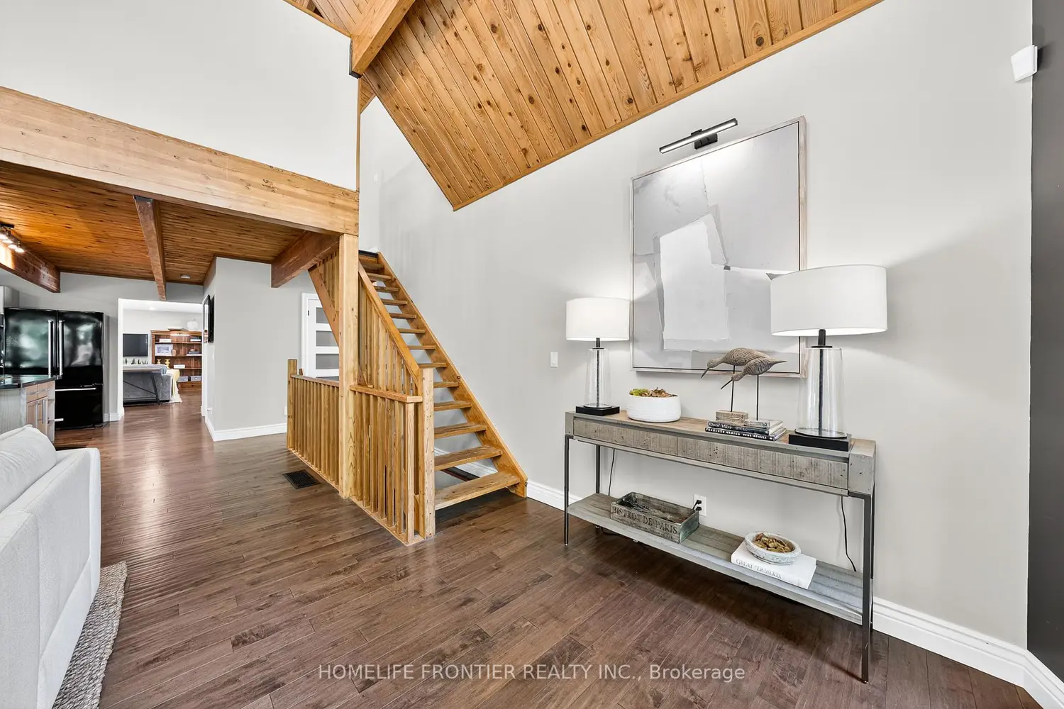 Additional image 13 of 7896 6Th Line