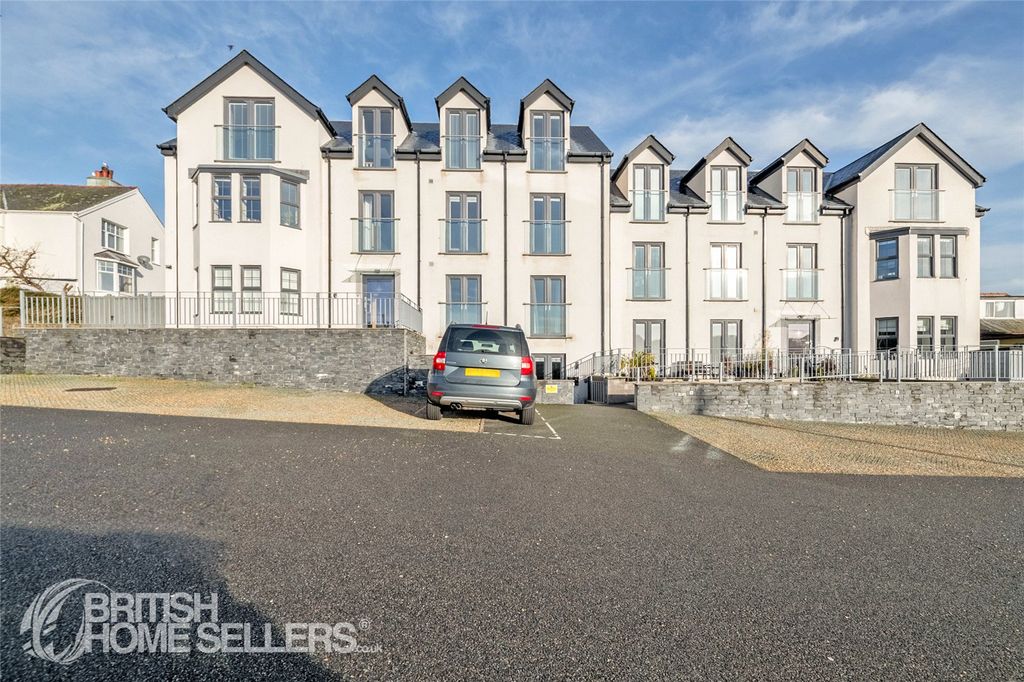 1 bed flat for saleBeach Road, Benllech, Tyn-Y-Gongl, Isle Of Anglesey LL74