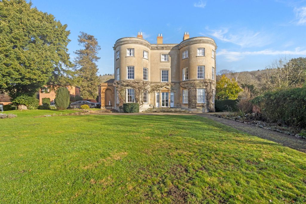 3 bed flat for saleUnderdown, Gloucester Road, Ledbury, Herefordshire HR8