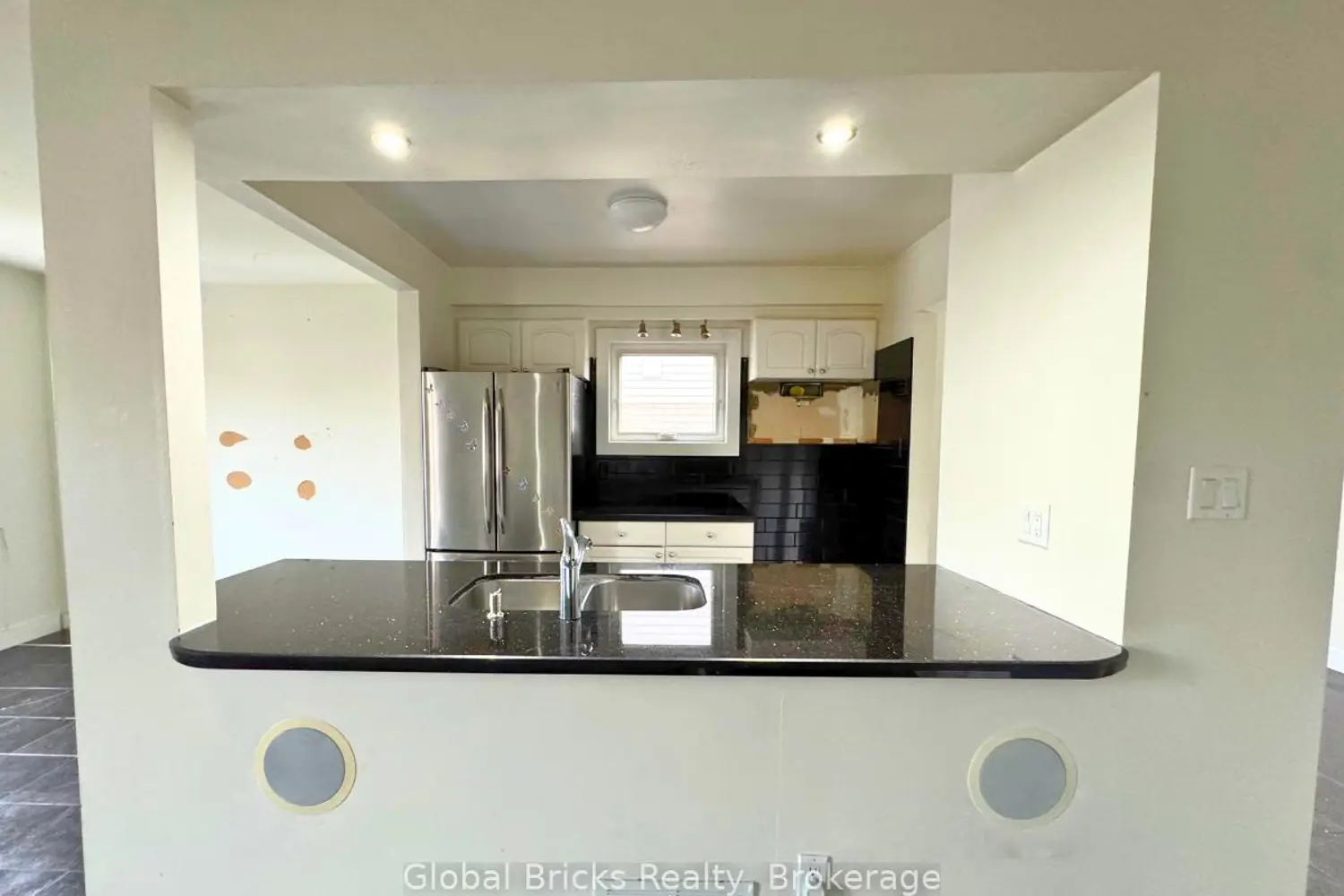 Additional image 8 of 41 Fieldview Crescent