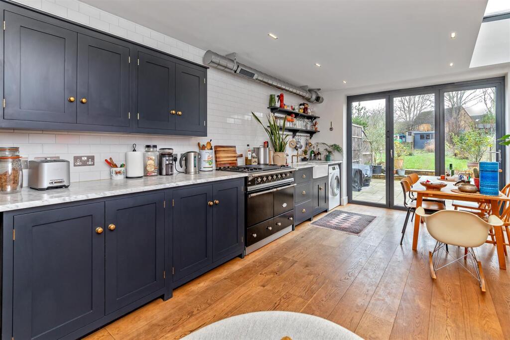 Additional image 20 of Castle Road, St. Albans