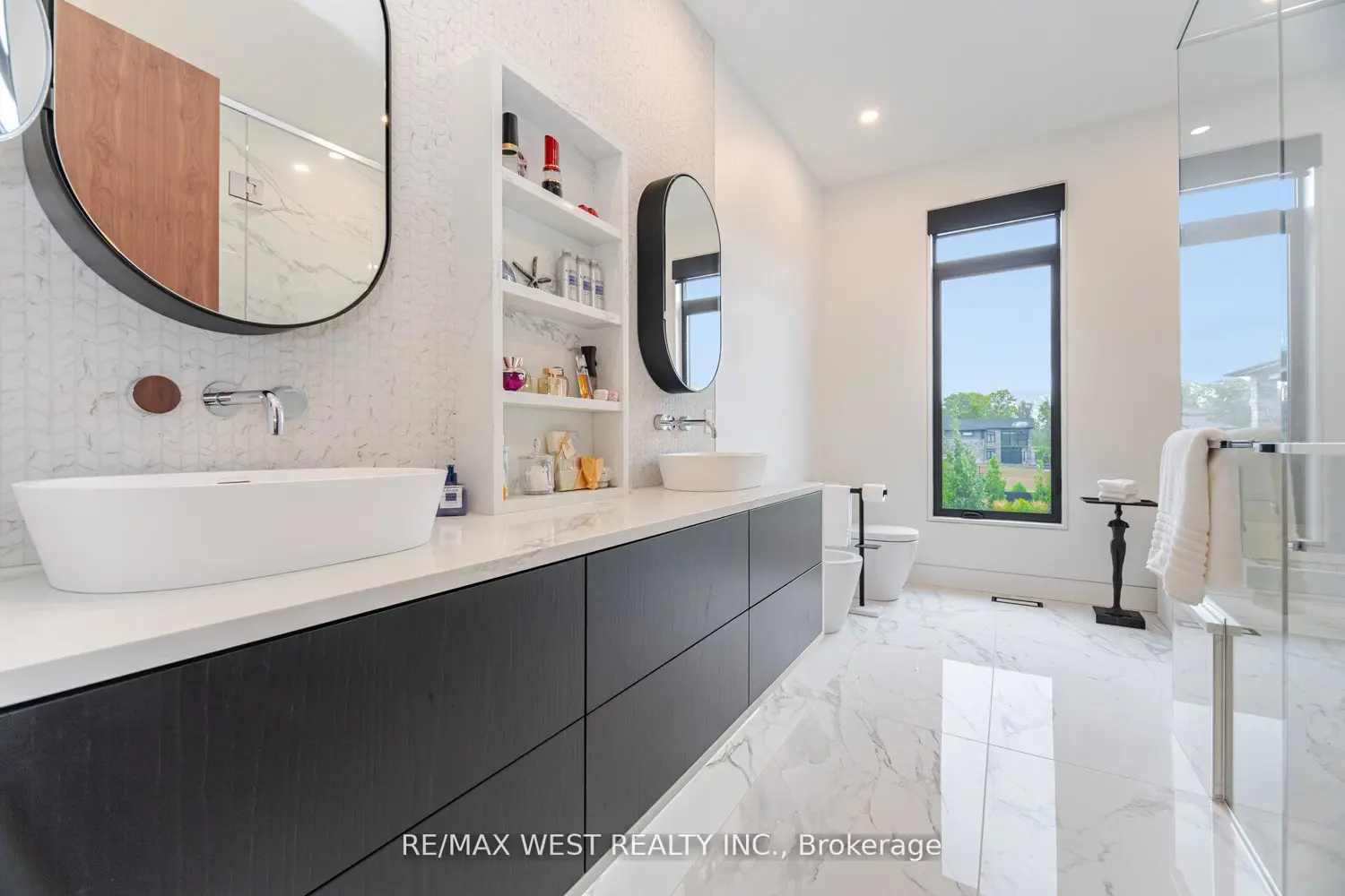 Additional image 4 of 83 Navigation Drive