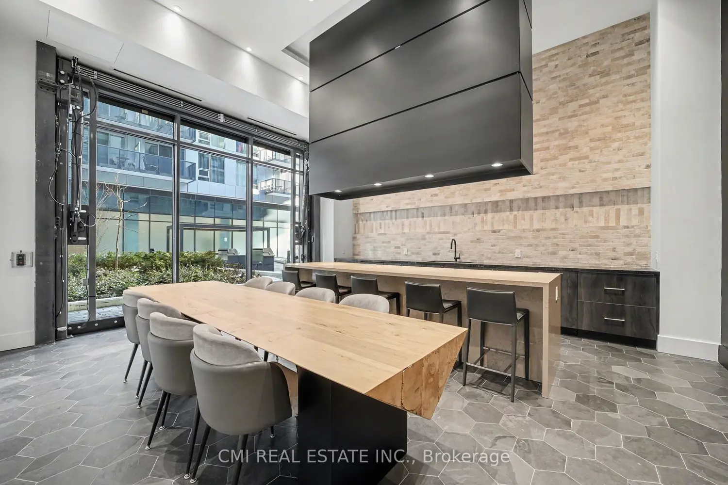 Additional image 18 of 2450 Old Bronte Road 242