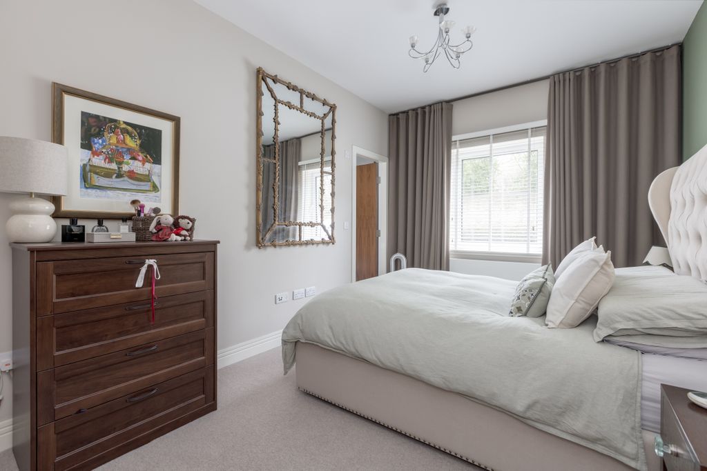 Additional image 10 of 3 bed flat for saleFlat 1, 62 Larkfield Gardens, Trinity, Edinburgh EH5