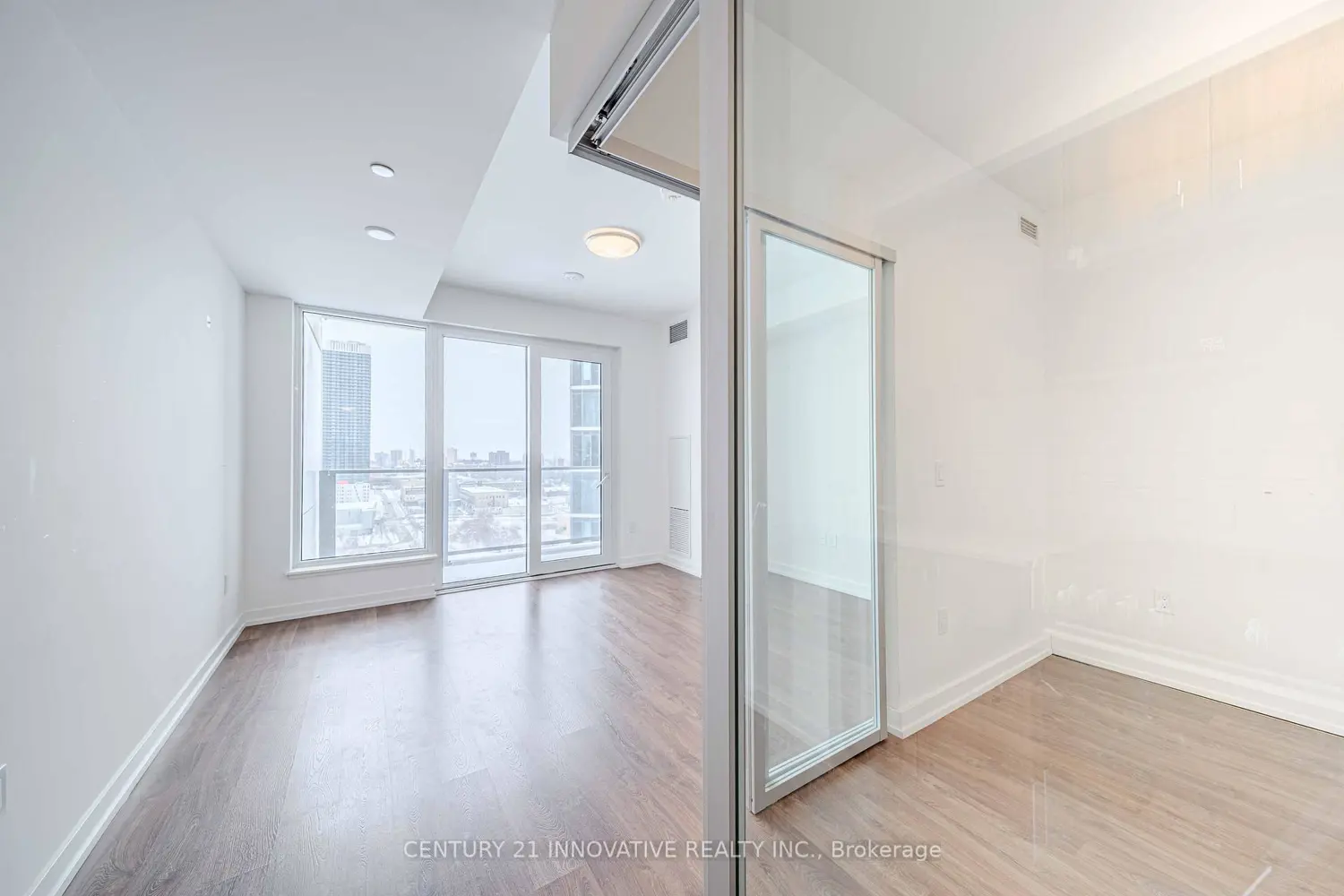 Additional image 2 of 15 Wellington Street 1005