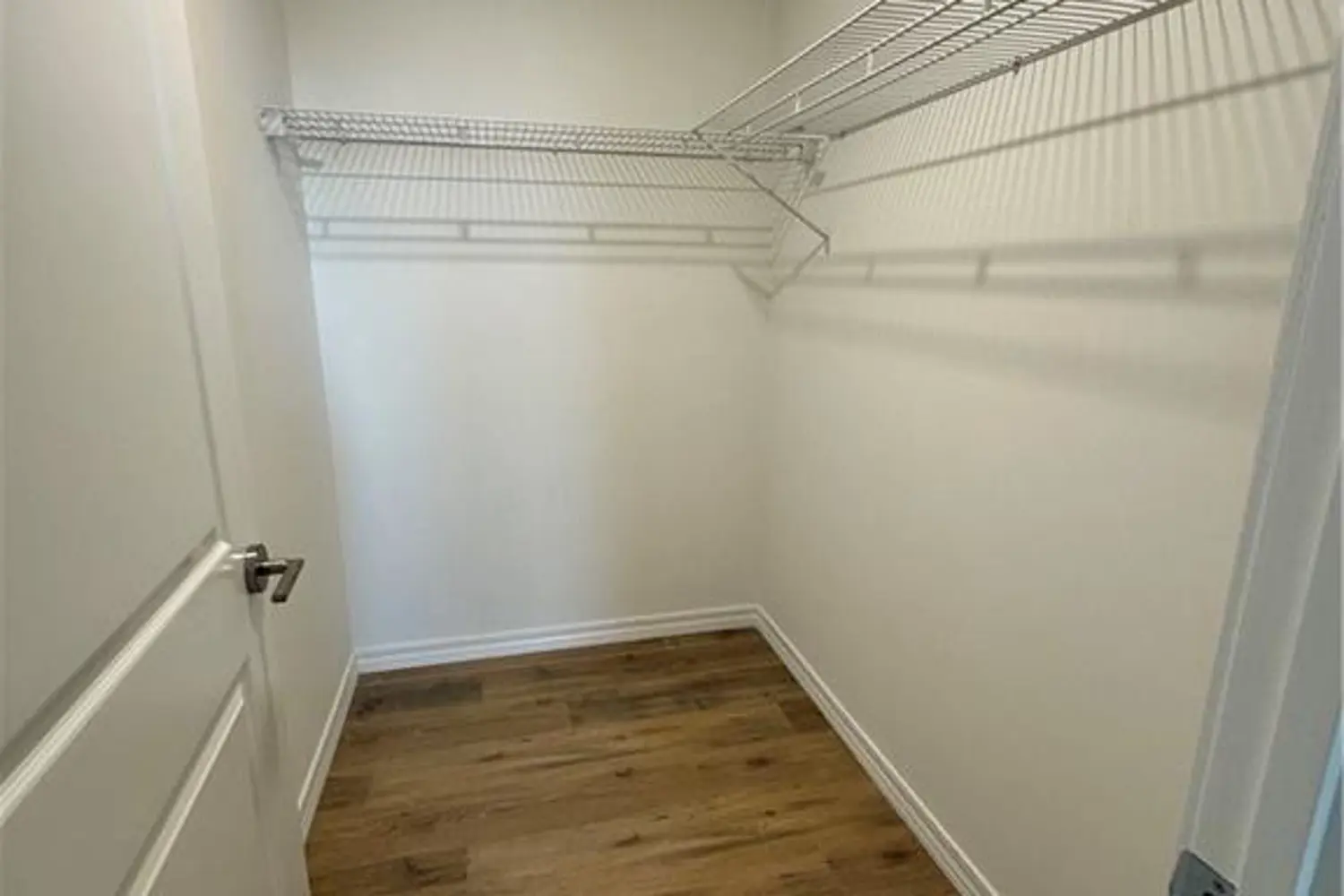 Additional image 12 of 1098 Paisley Road 105 A