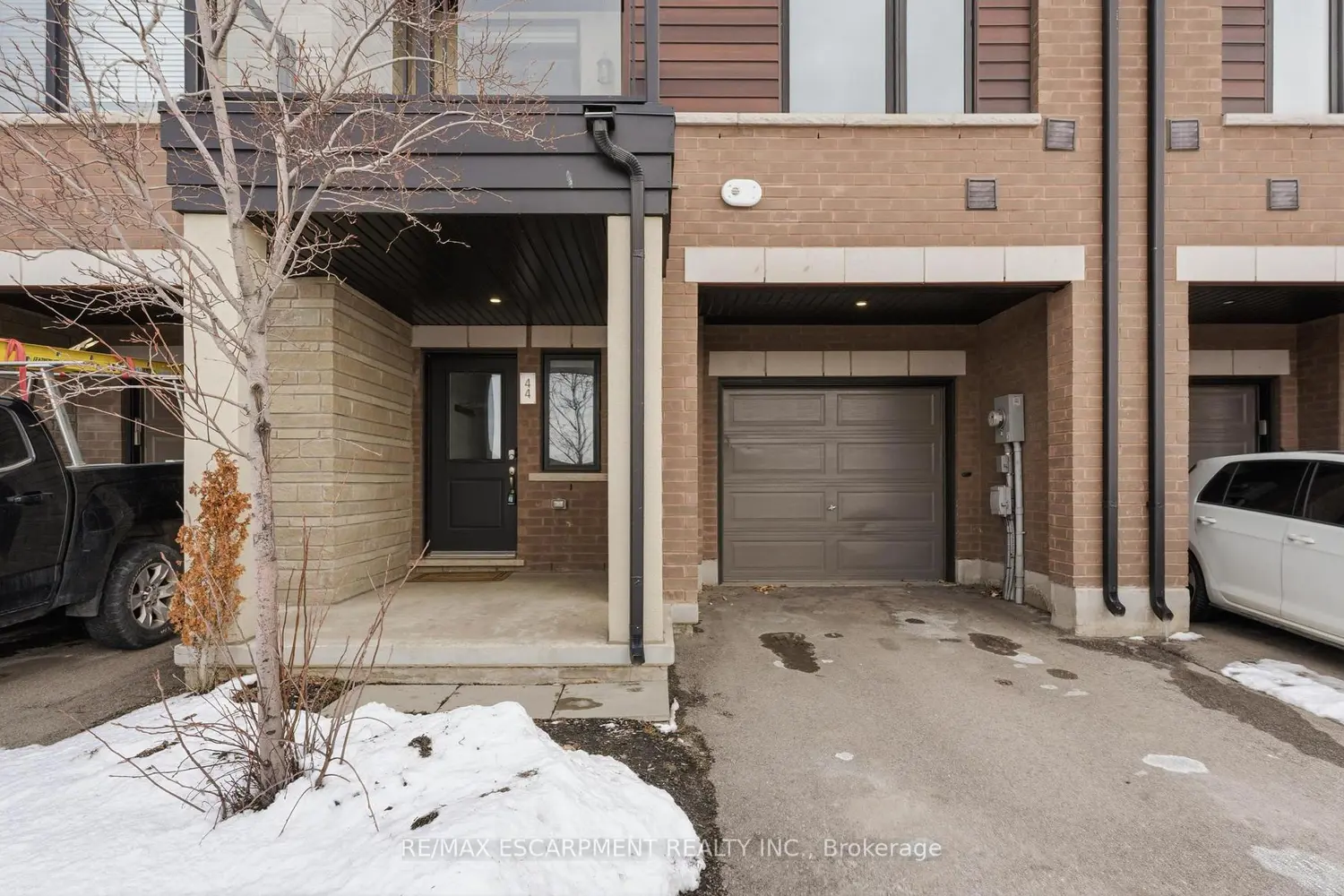 Additional image 3 of 590 North Service Road 44