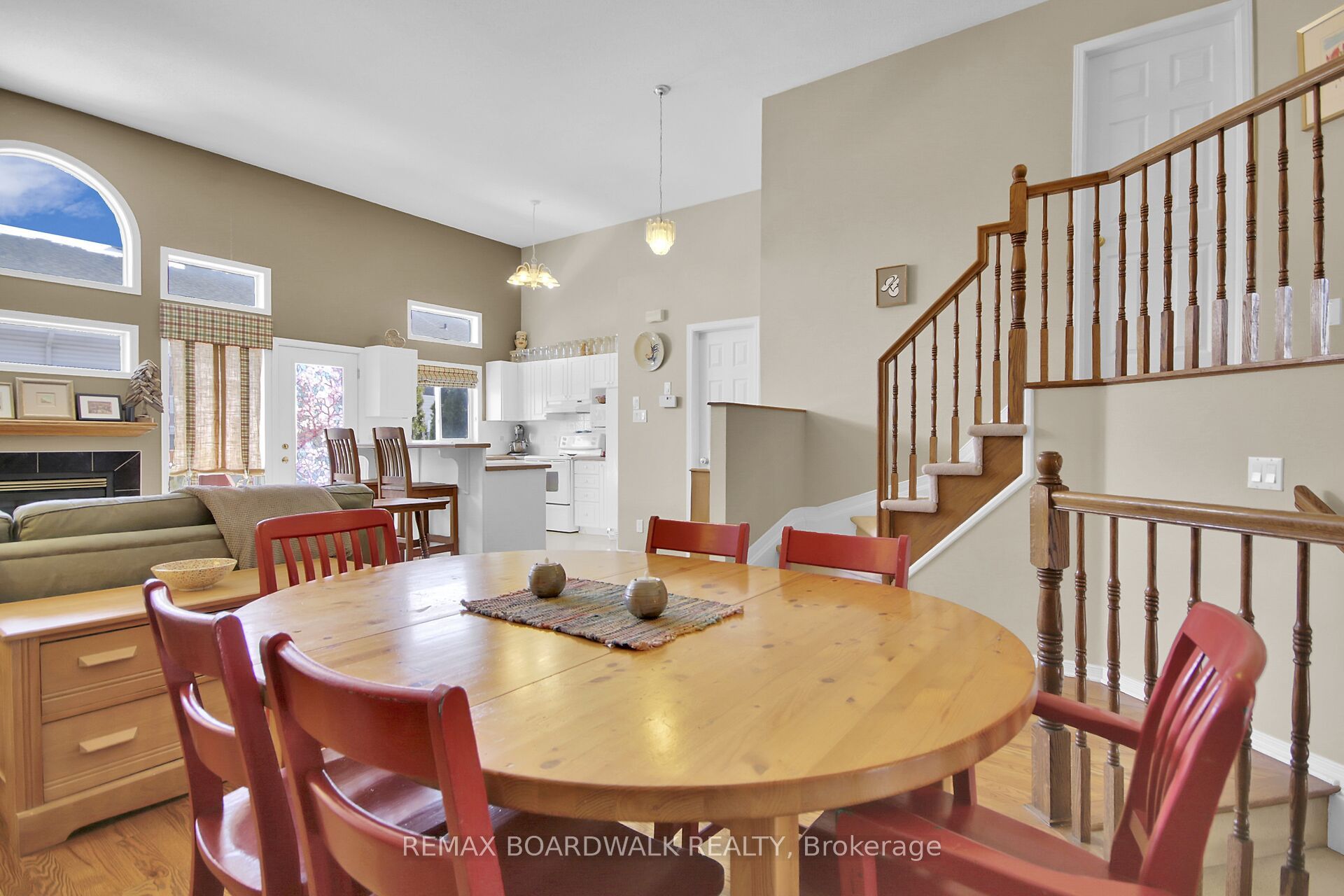 Additional image 3 of 5 Maple Park Private, Ottawa, ON, K1T 4A6