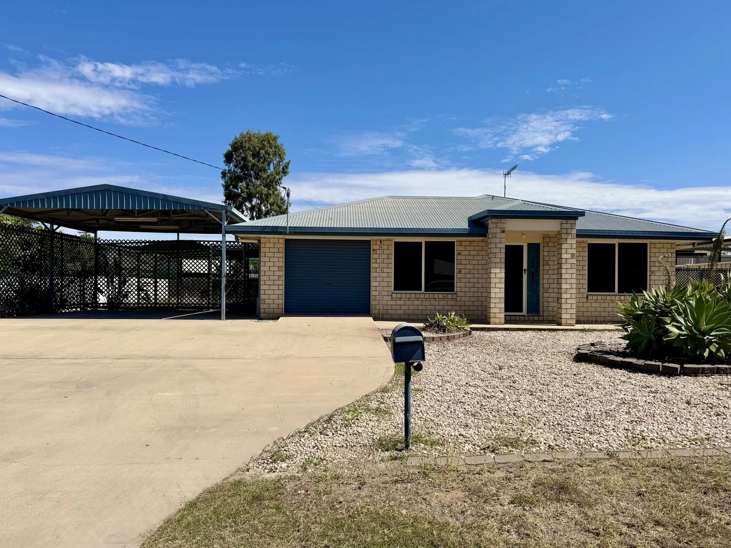 44 YEATES Street, Moranbah QLD 4744