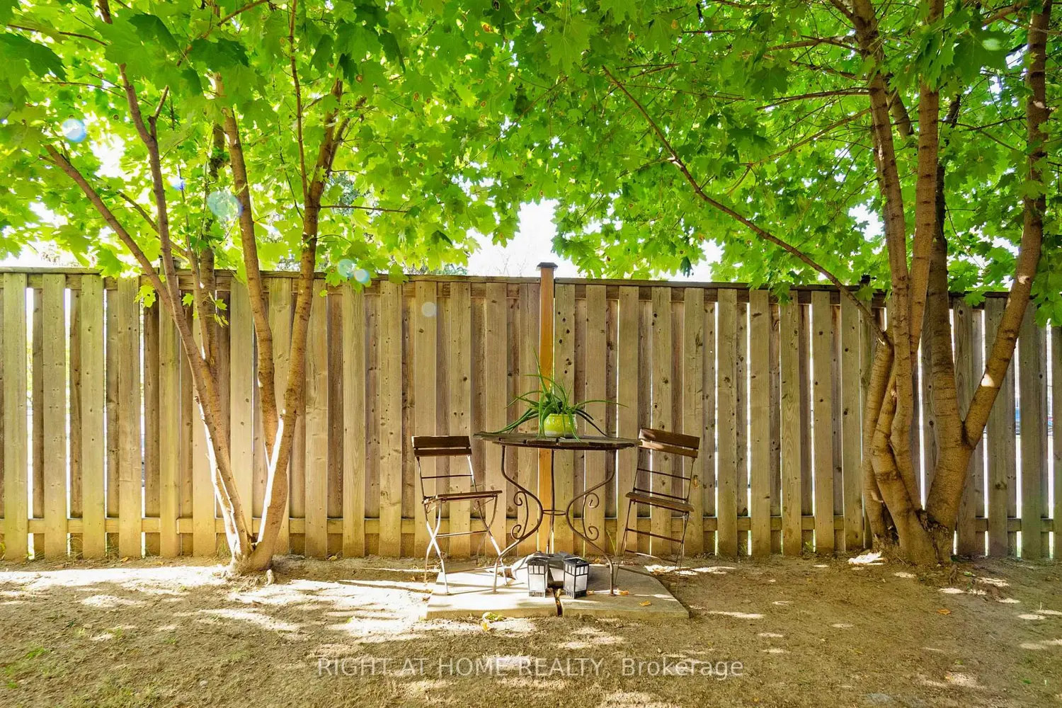 Additional image 18 of 400 Bloor Street 6