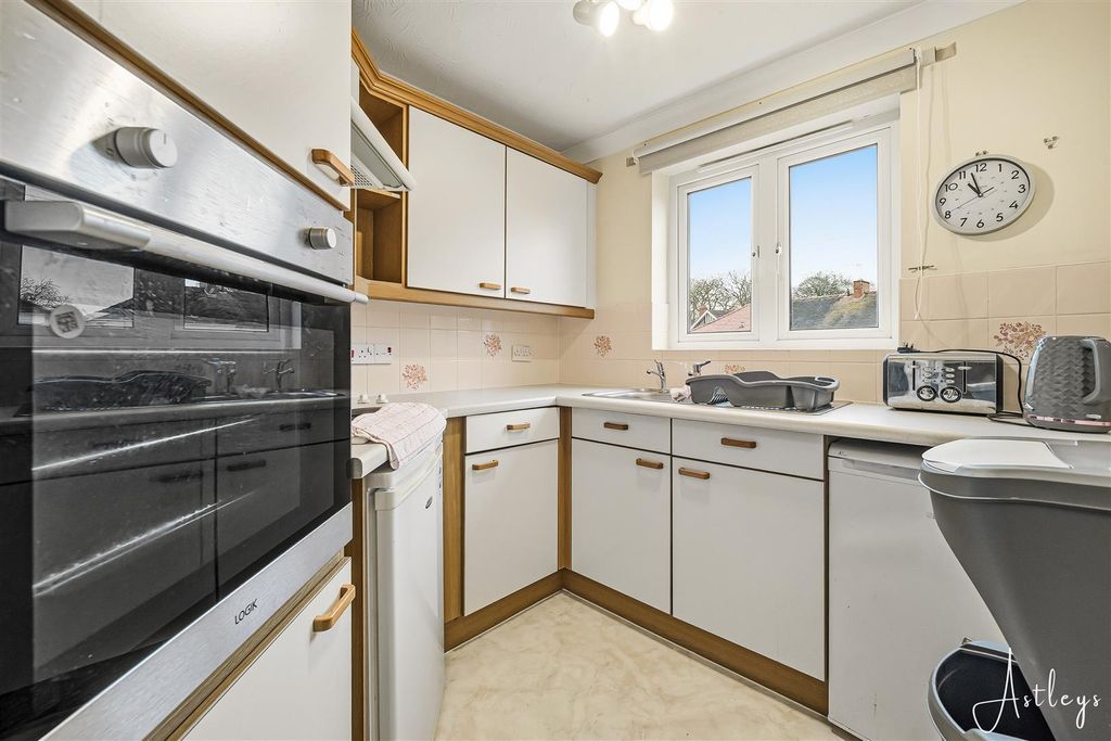 Additional image 3 of 1 bed flat for saleMaxime Court, Sketty, Swansea SA2