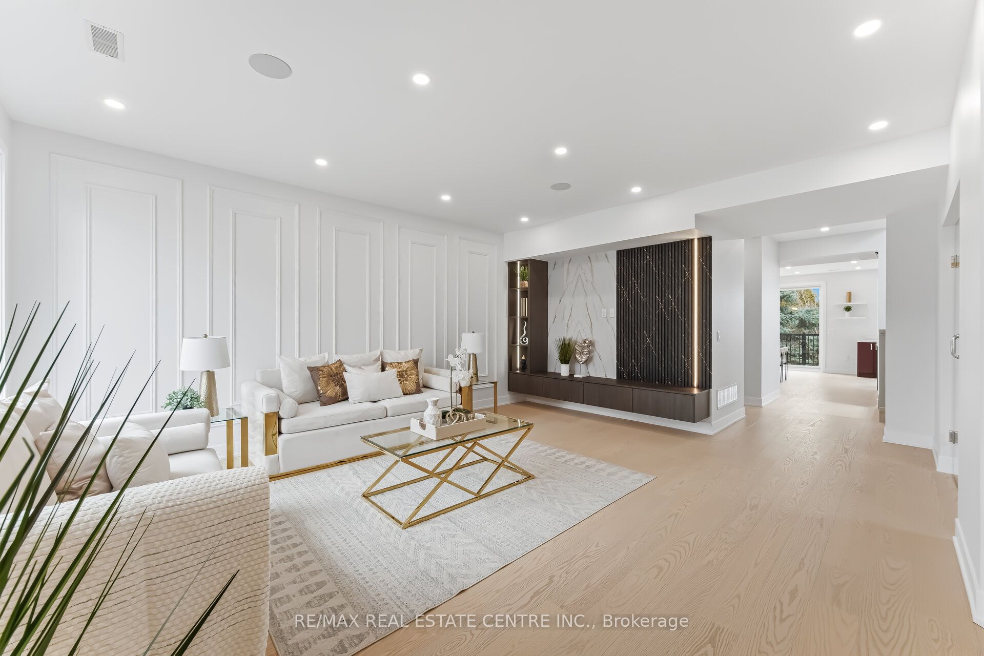 Additional image 6 of 11 Bentley Drive, Toronto, ON, M8Z 3L9