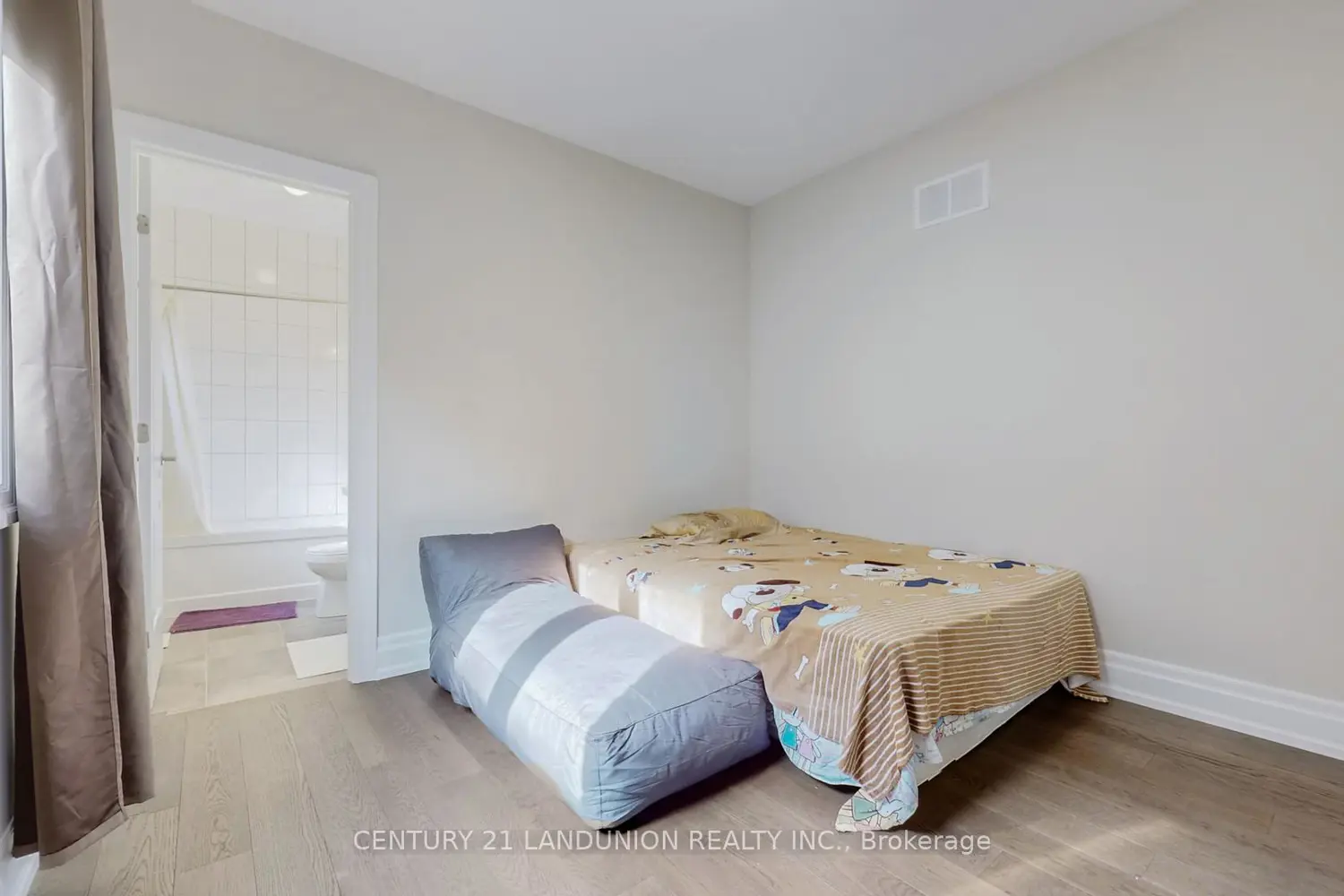 Additional image 13 of 234 Touch Gold Crescent