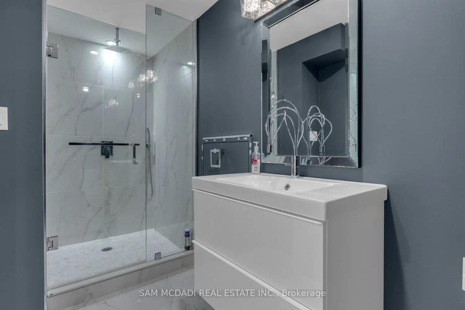 Additional image 18 of 136 North Park Boulevard