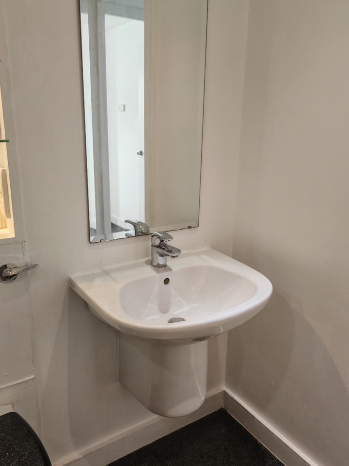 Additional image 18 of 1 Bed Flat, Paradise St, B1, N1 7GU