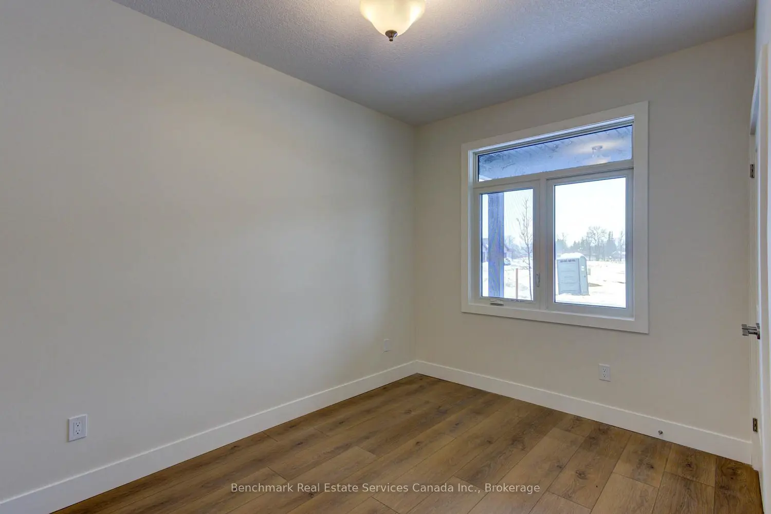 65 Cavalier Crescent photo 5