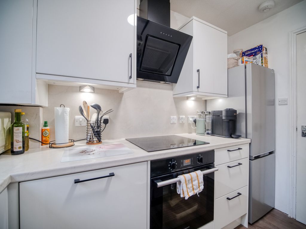 Additional image 7 of 2 bed flat for sale4 Arranview Court, Irvine KA12