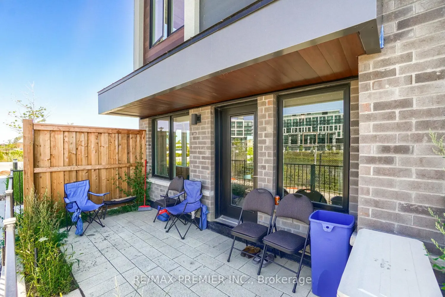 Additional image 18 of 155 Downsview Park Boulevard 116