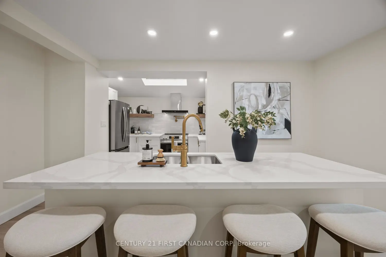 Additional image 7 of 14 Euclid Avenue