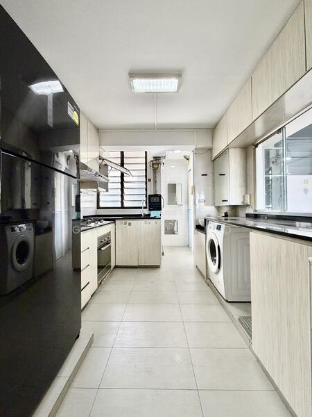 Additional image 4 of 17 Beach Road