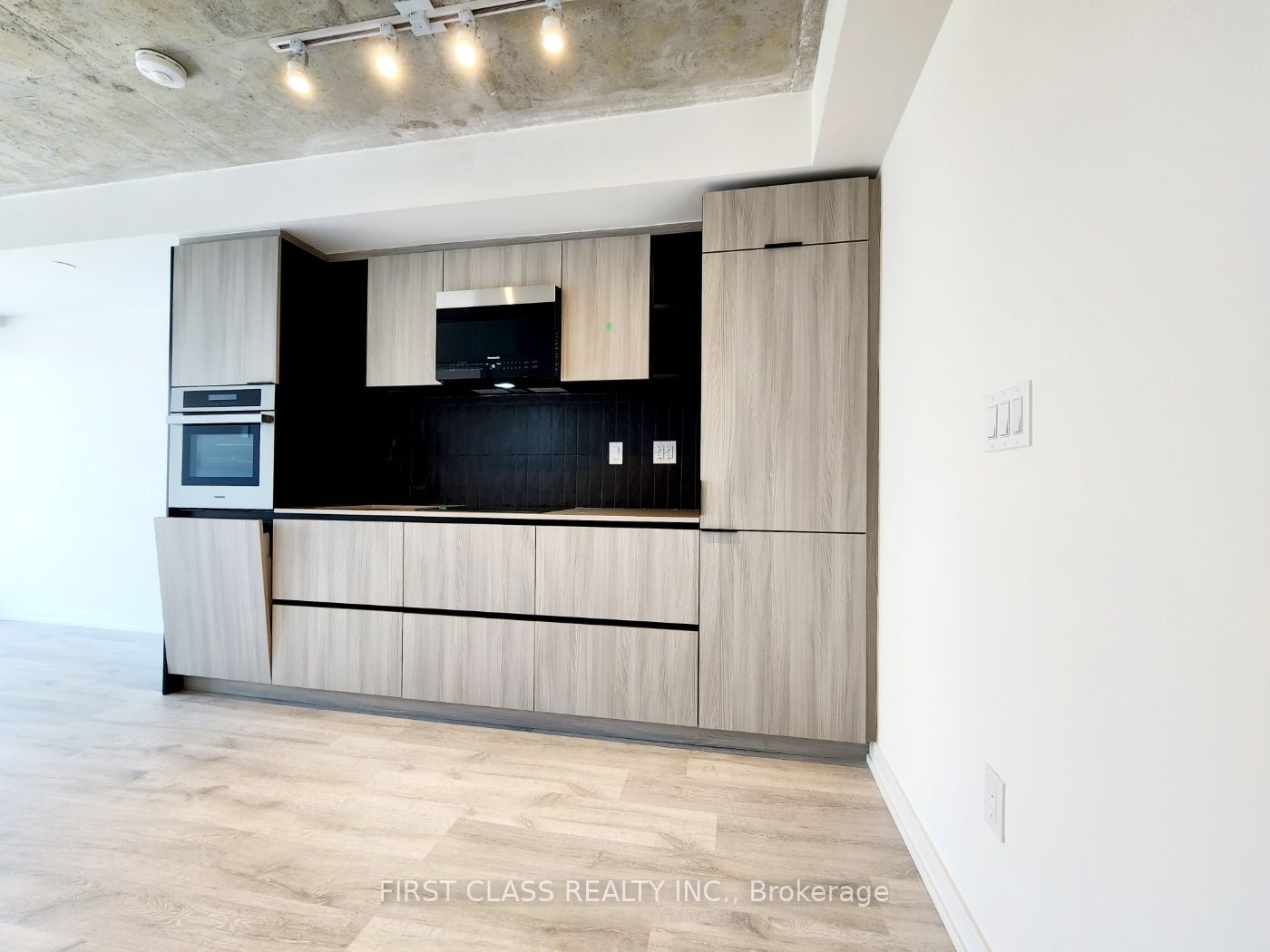 Additional image 5 of 1308-2 Augusta Avenue, Toronto, ON, M5V 0T3