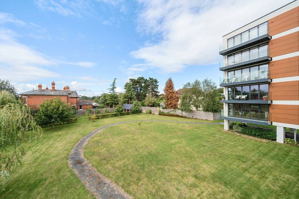 Additional image 14 of 3 bed flat for saleGreyfriars Avenue, Hereford HR4