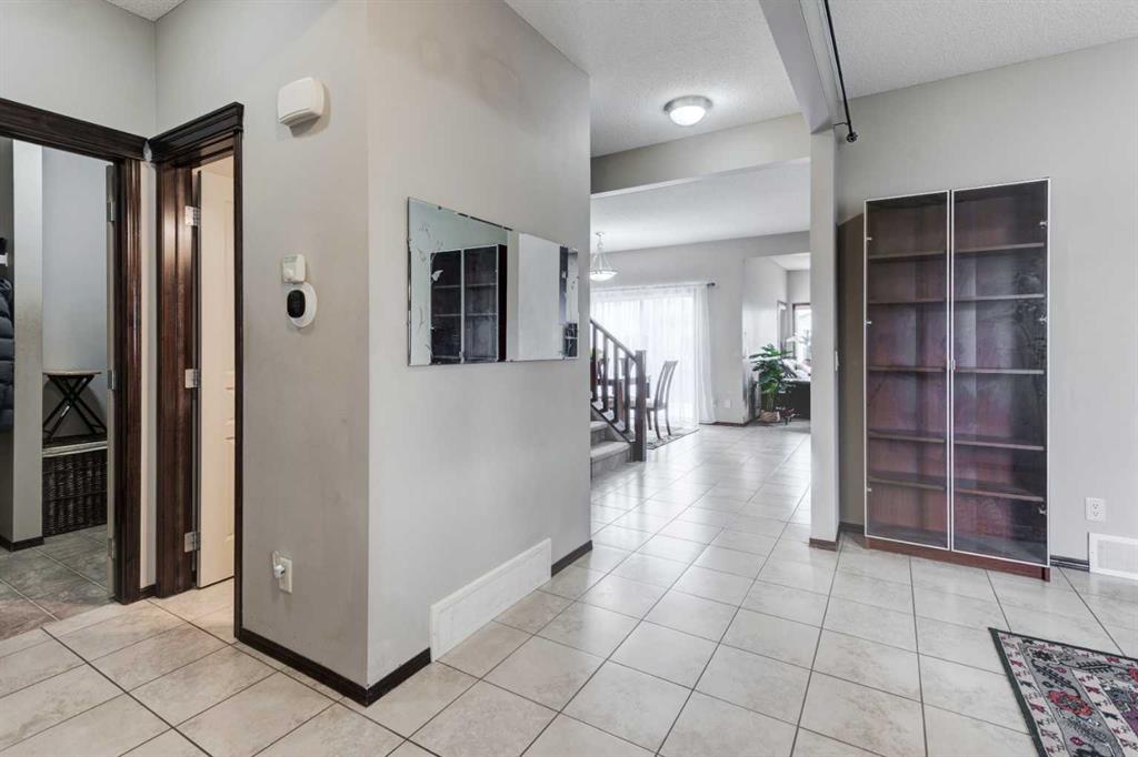 Additional image 4 of 42 Everoak Green SW, Calgary, AB, T2Y 0J5