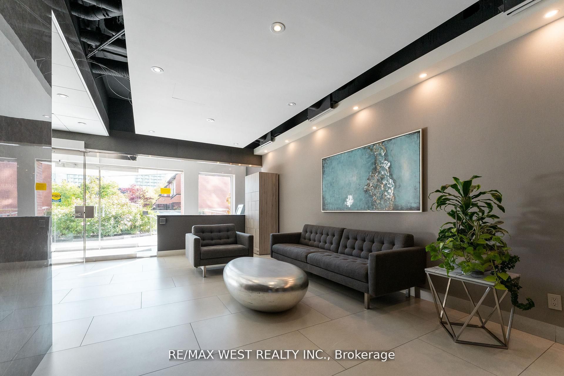 Additional image 4 of 205-725 King Street W, Toronto, ON, M5V 2W9