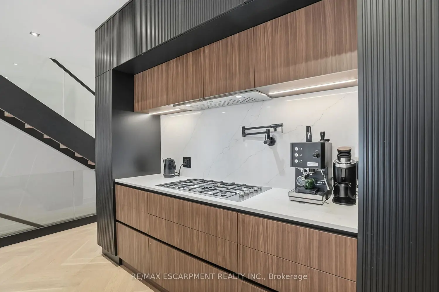 20B Broadview Avenue