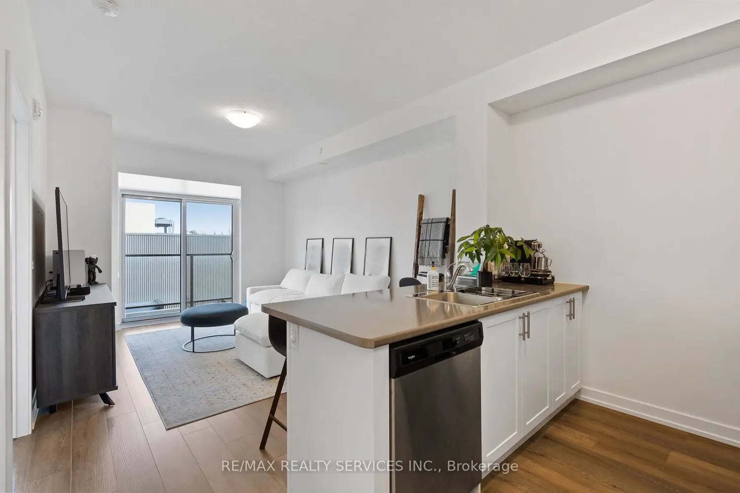 Additional image 3 of 5055 Greenlane Road 222