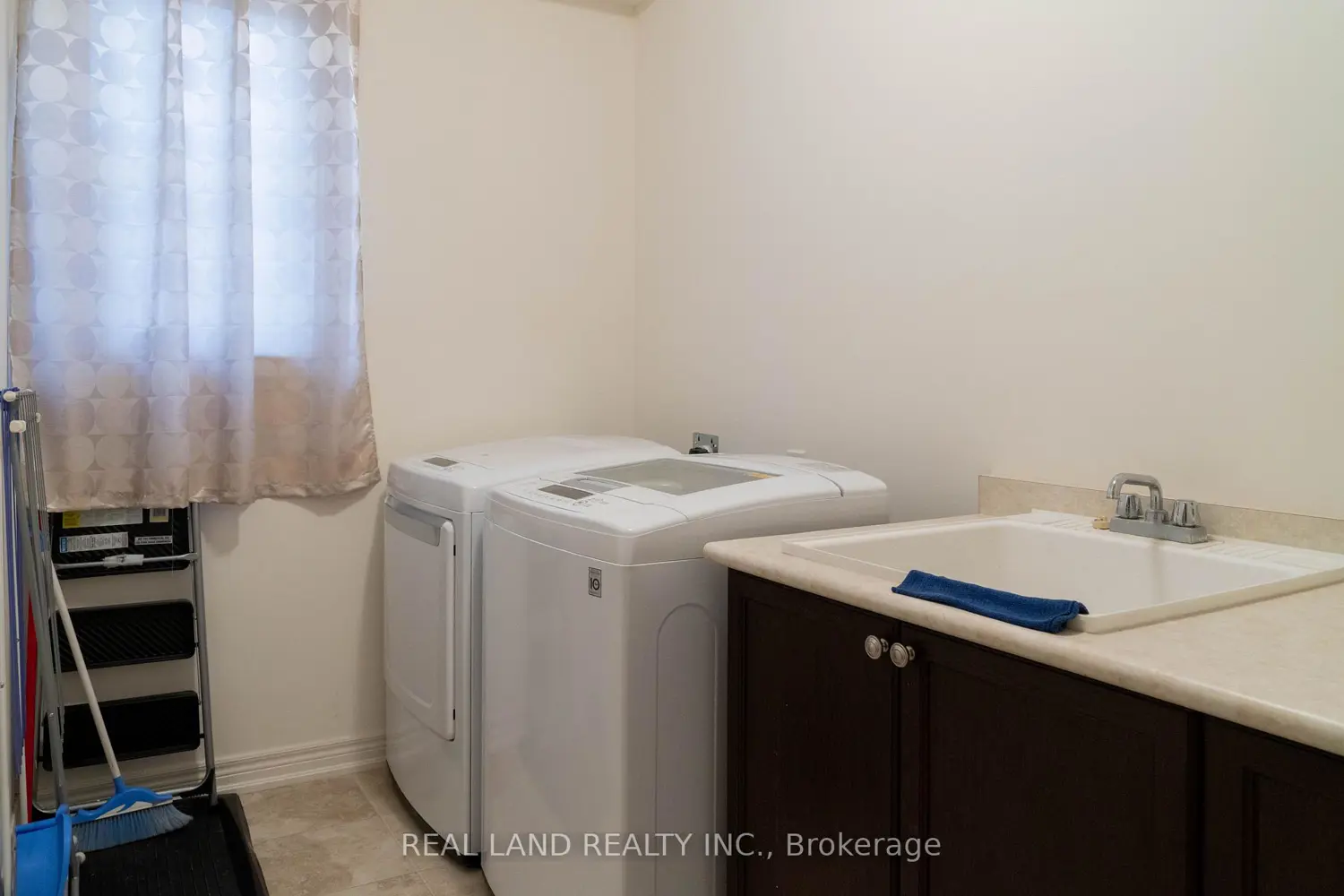 Additional image 17 of 6284 St. Michael Avenue