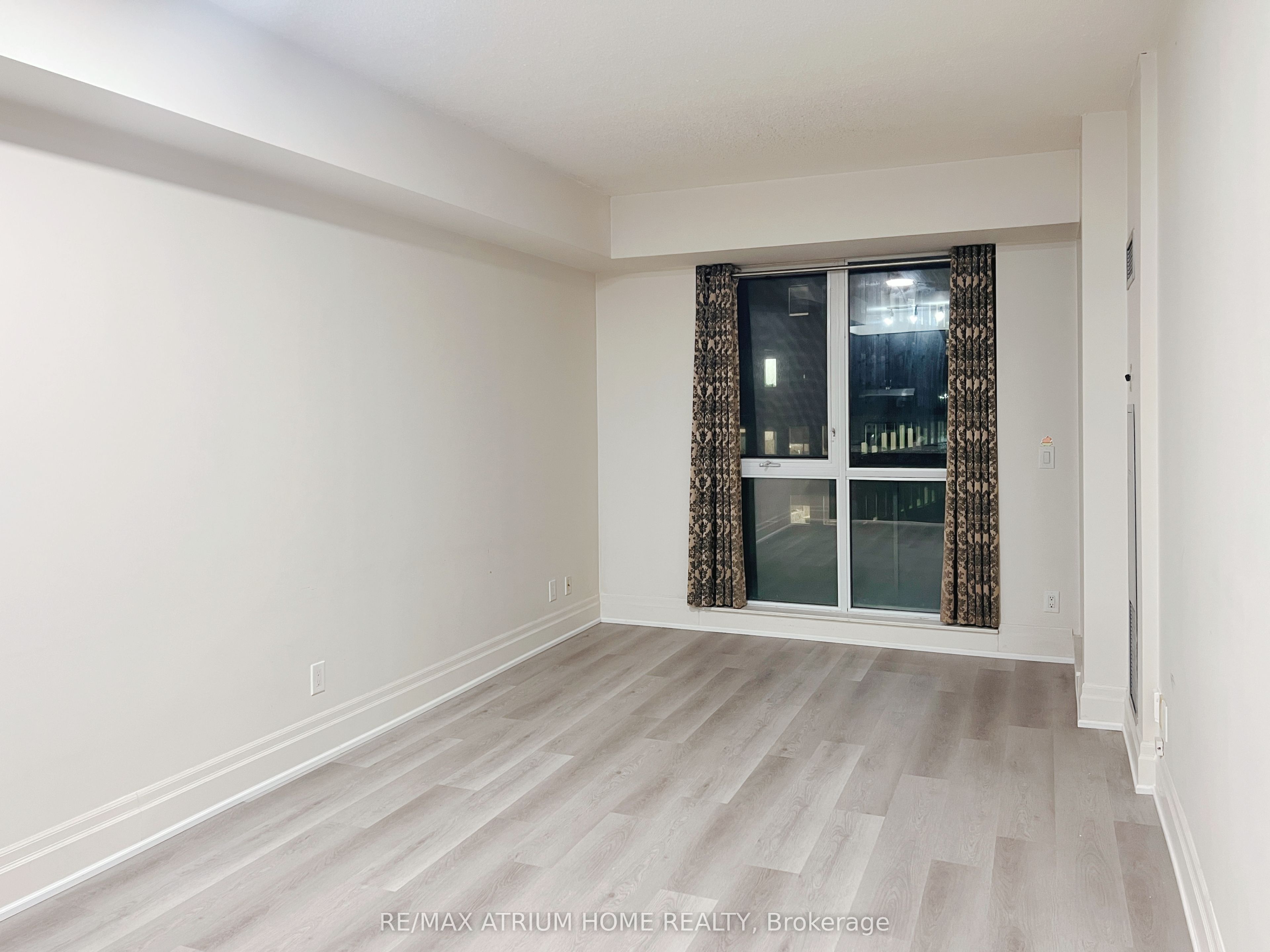 Additional image 3 of 307-1 Upper Duke Crescent, Markham, ON, L6G 0B6