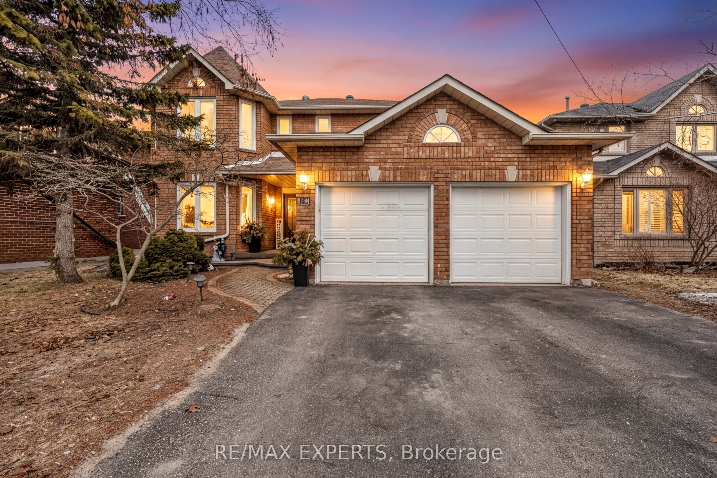 28 Bishop Drive, Barrie, ON, L4N 6Y5