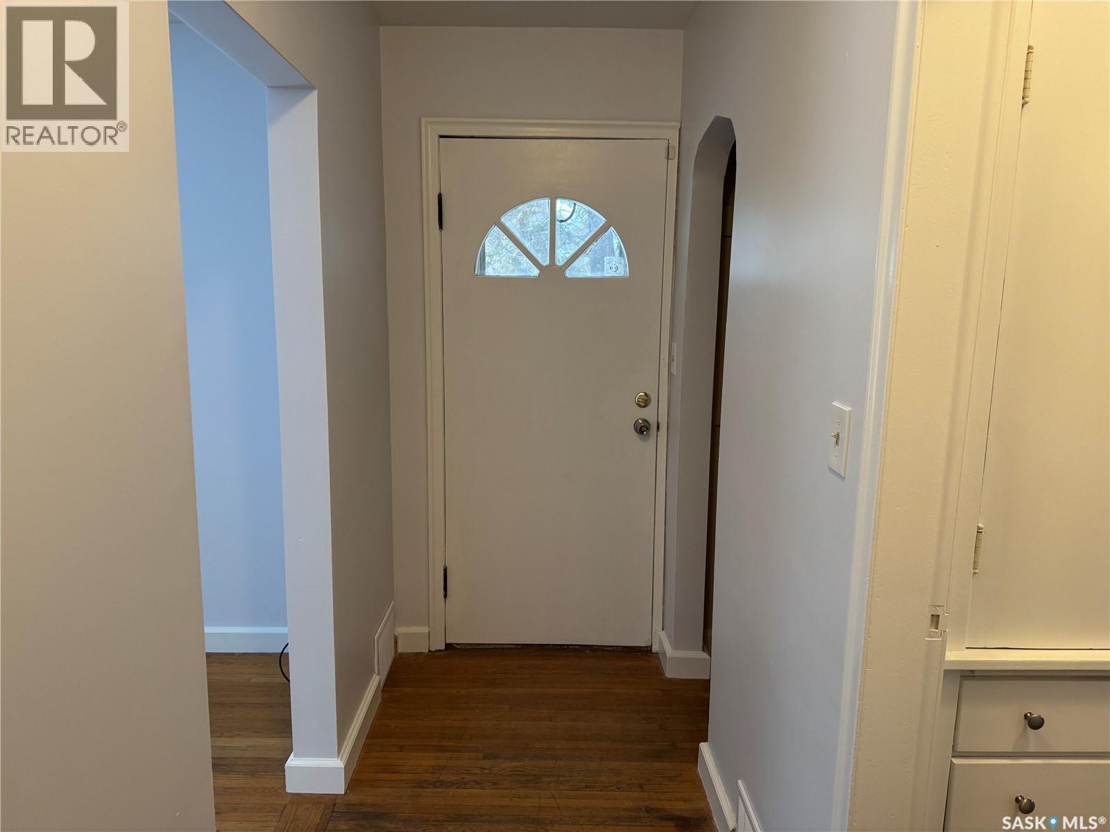 Additional image 3 of 1318 B Avenue N, Saskatoon, SK, S7L1G5