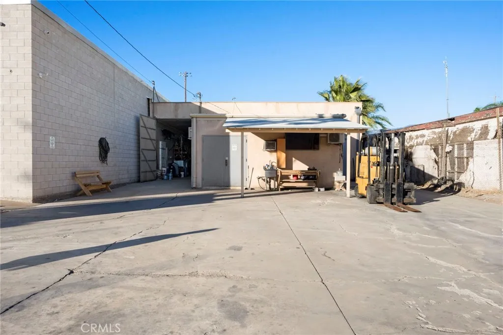 Additional image 10 of 1033 W 3rd Street, San Bernardino, CA 92410