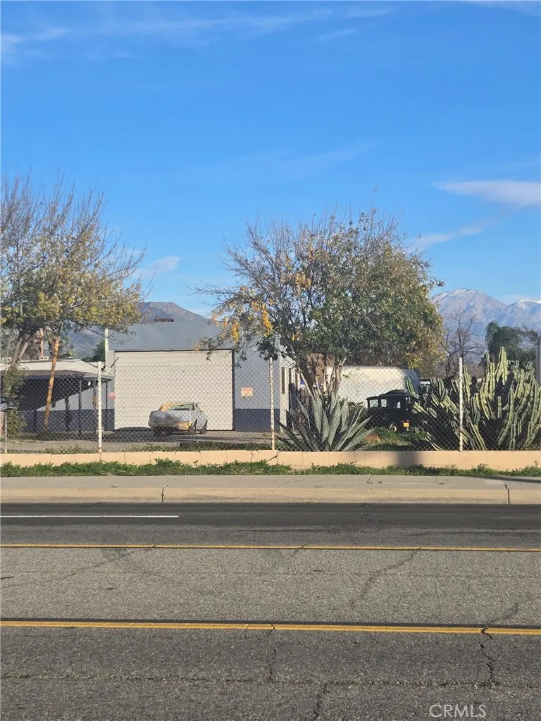 Additional image 5 of 1897 N Mount Vernon Ave, San Bernardino, CA 92411