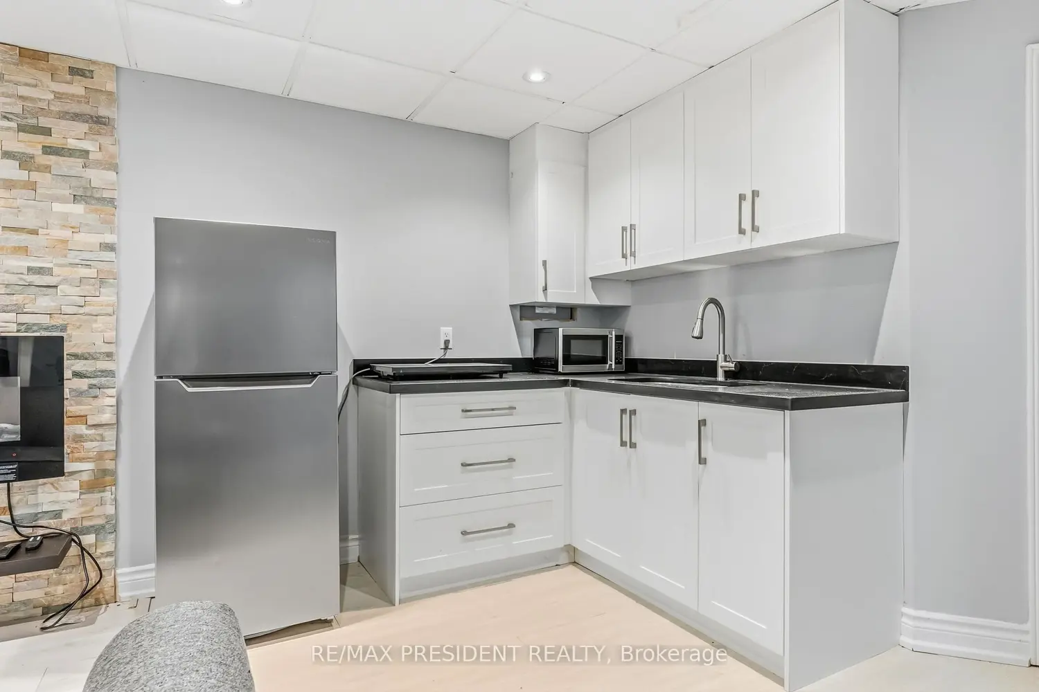 Additional image 14 of 7031 Graydon Court