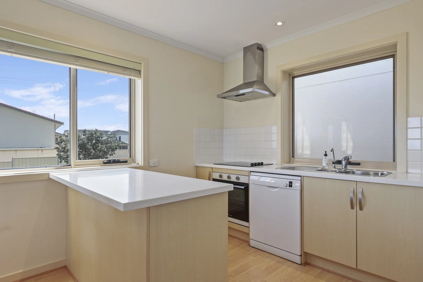 Additional image 9 of 1/8 Railway Terrace, Port Elliot SA 5212