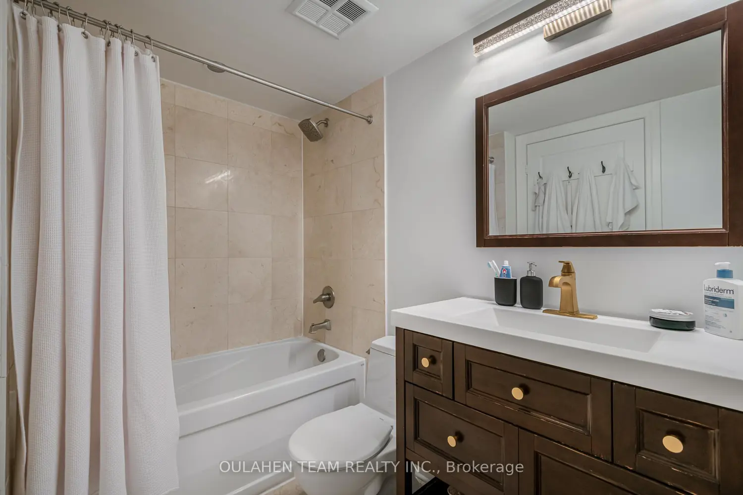 Additional image 15 of 1 Avondale Avenue 909