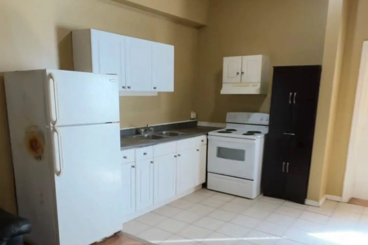 Additional image 4 of 714 Dundas Street