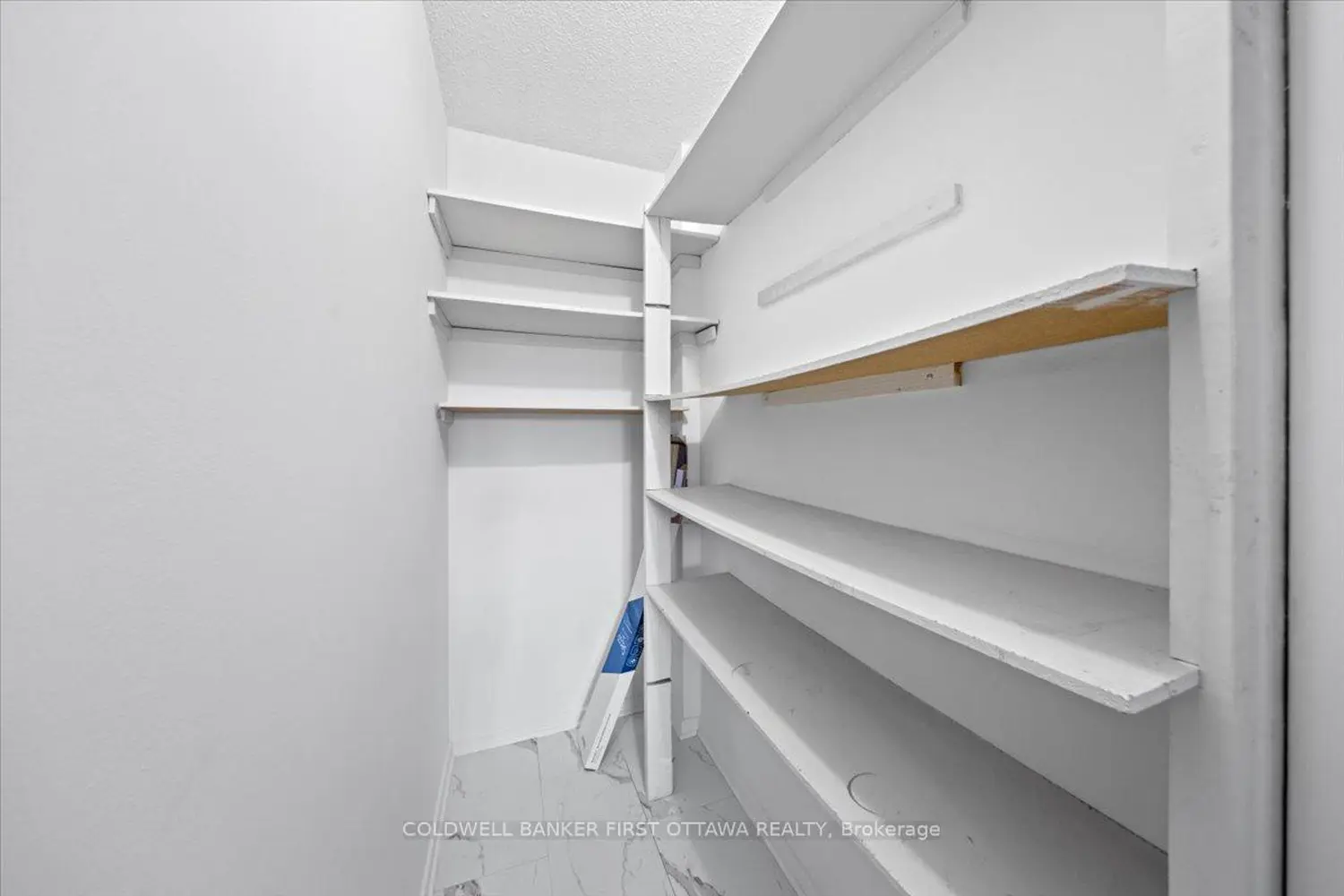 Additional image 10 of 1171 Ambleside Drive 808