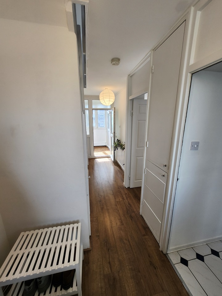 Additional image 6 of 3 Bed Flat, Beadnell Court, E1, N1 7GU