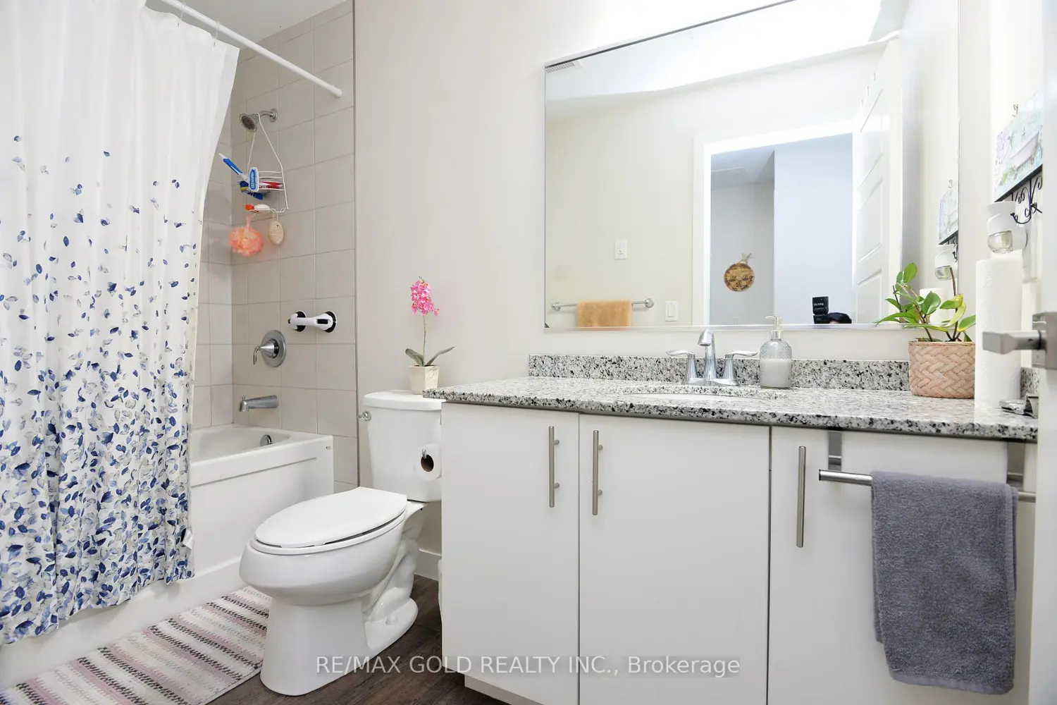 Additional image 17 of 175 Commonwealth Street 107