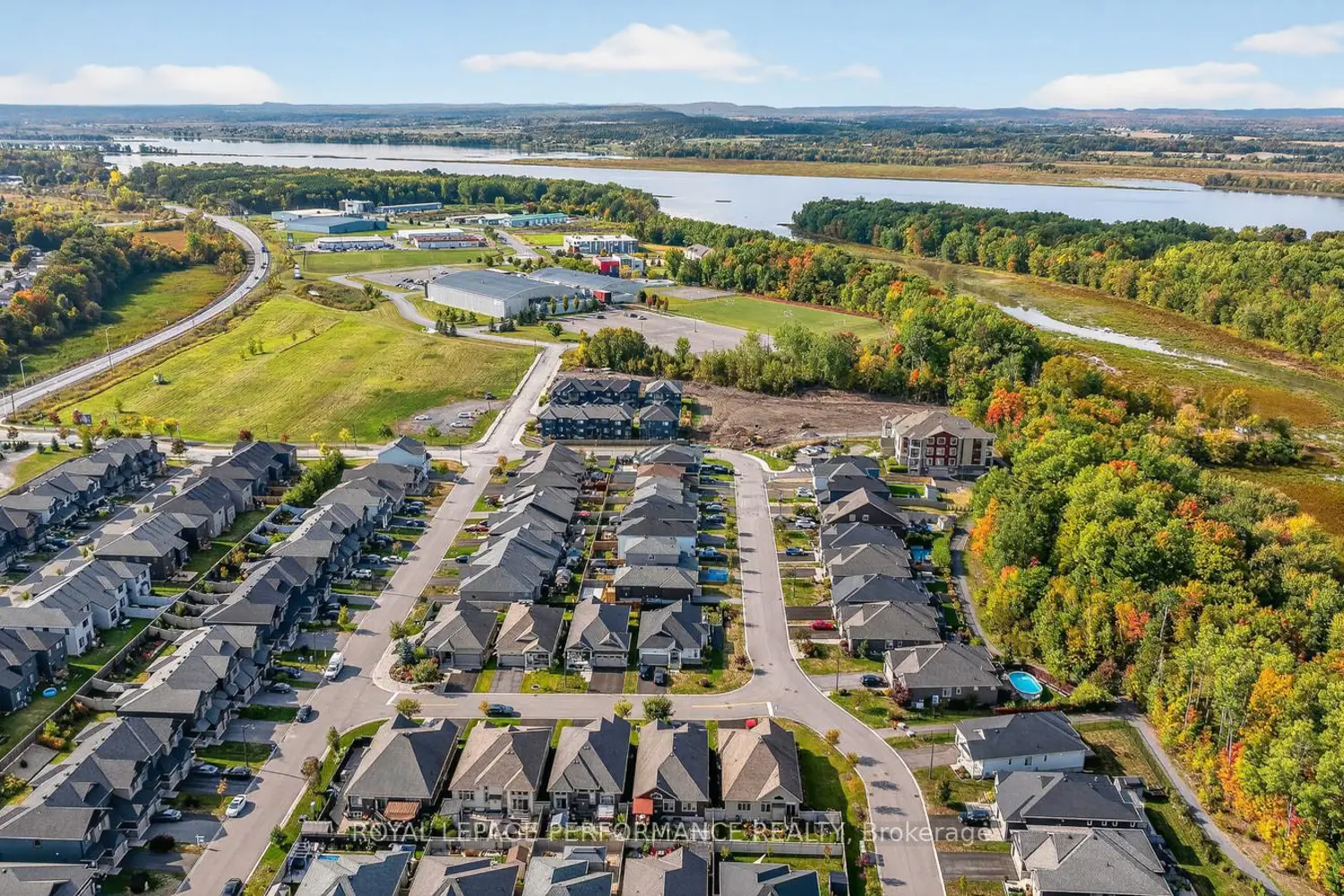 Additional image 16 of 88 Des Rails Street