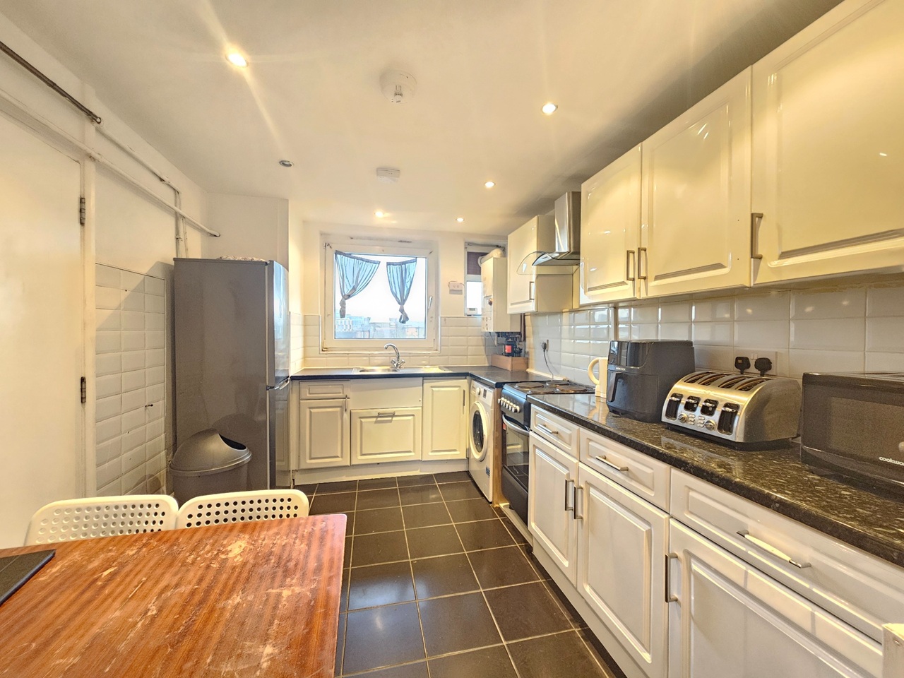 Additional image 3 of Room in a Shared Flat, Westerham, NW1, N1 7GU