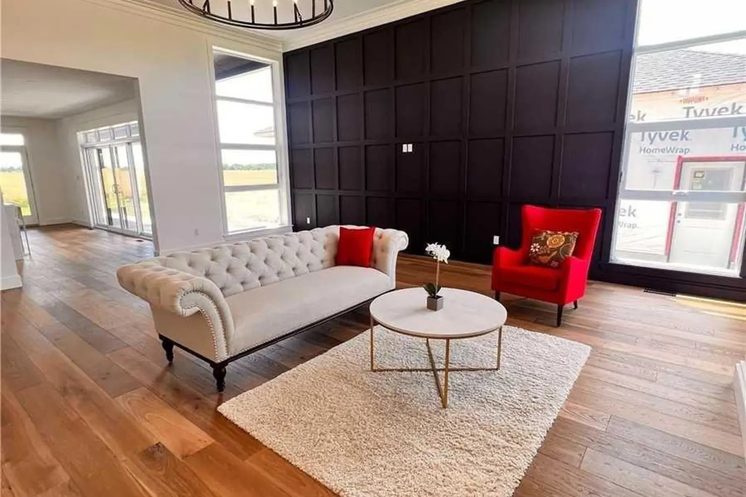 Additional image 3 of 3761 Queen Street